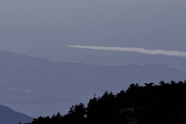 ブルーインパルスの拡大した画像